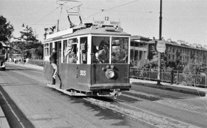 1950'li yıllarda 1,2 milyon nüfuslu İstanbul'da tramvay hattı uzunluğu 130 km'yi bulur.